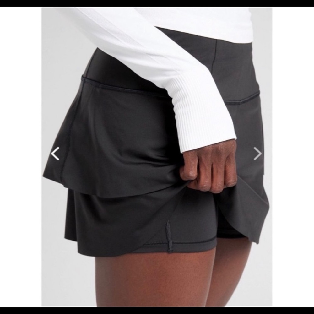 Athleta Momentum skort size M in Black
